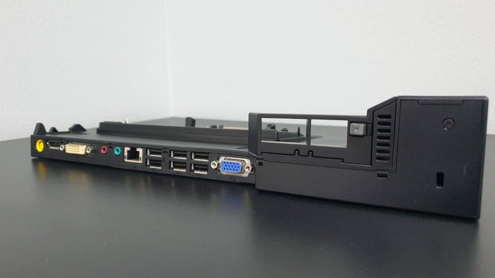 LENOVO Docking Station ThinkPad Series 3 4337 VGA DVI-D DISPLAY Port Usata